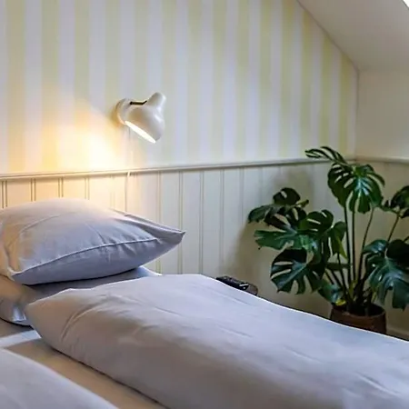 Kellers Hotel *